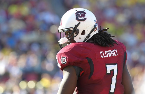 north-carolina-south-carolina-jadeveon-clowney-570x371