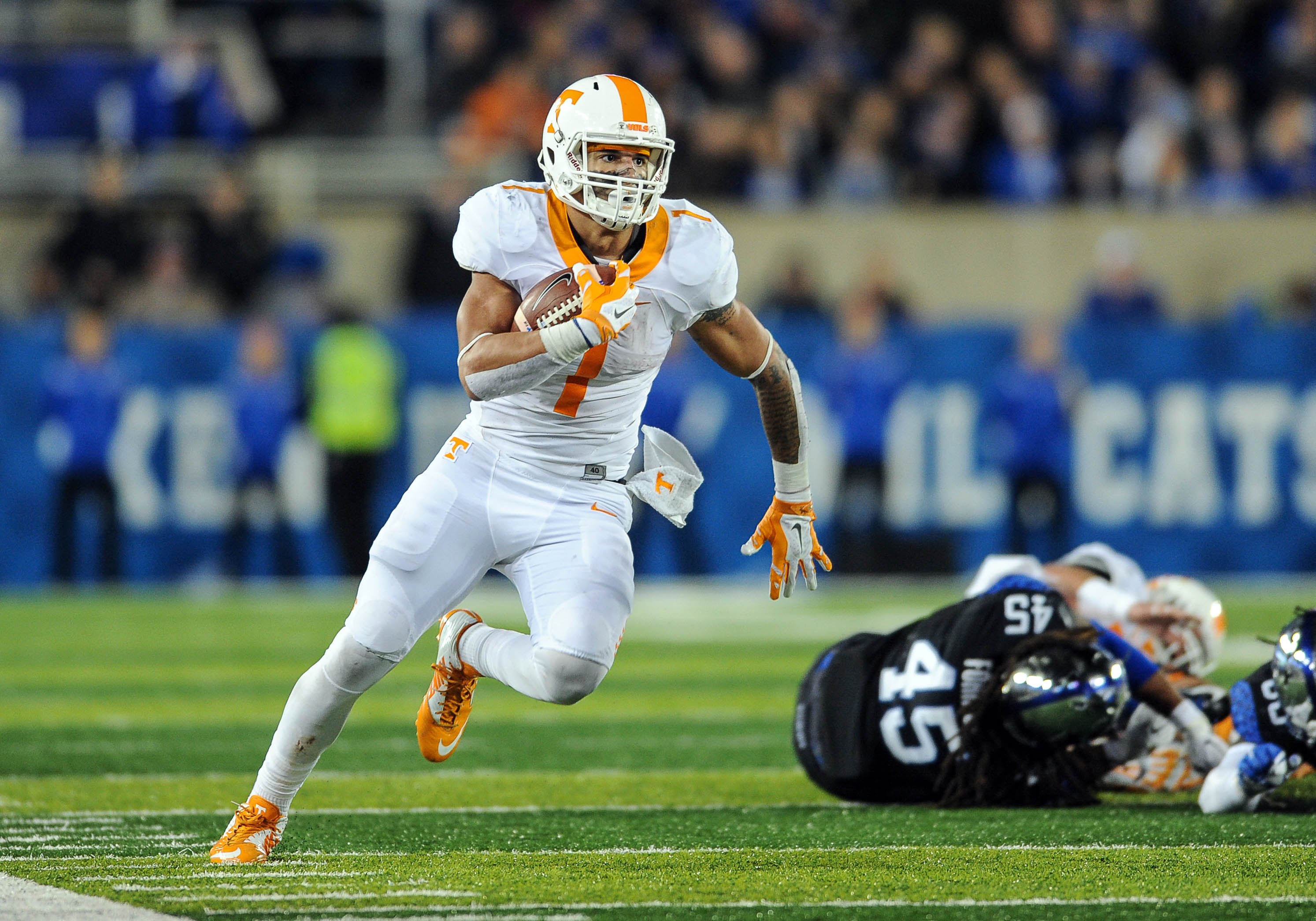 Oct 31, 2015; Lexington, KY, USA; Tennessee Volunteers running back Jalen Hurd (1) runs for a touchdown against the Kentucky Wildcats at Commonwealth Stadium. Mandatory Credit: Bryan Lynn-USA TODAY Sports