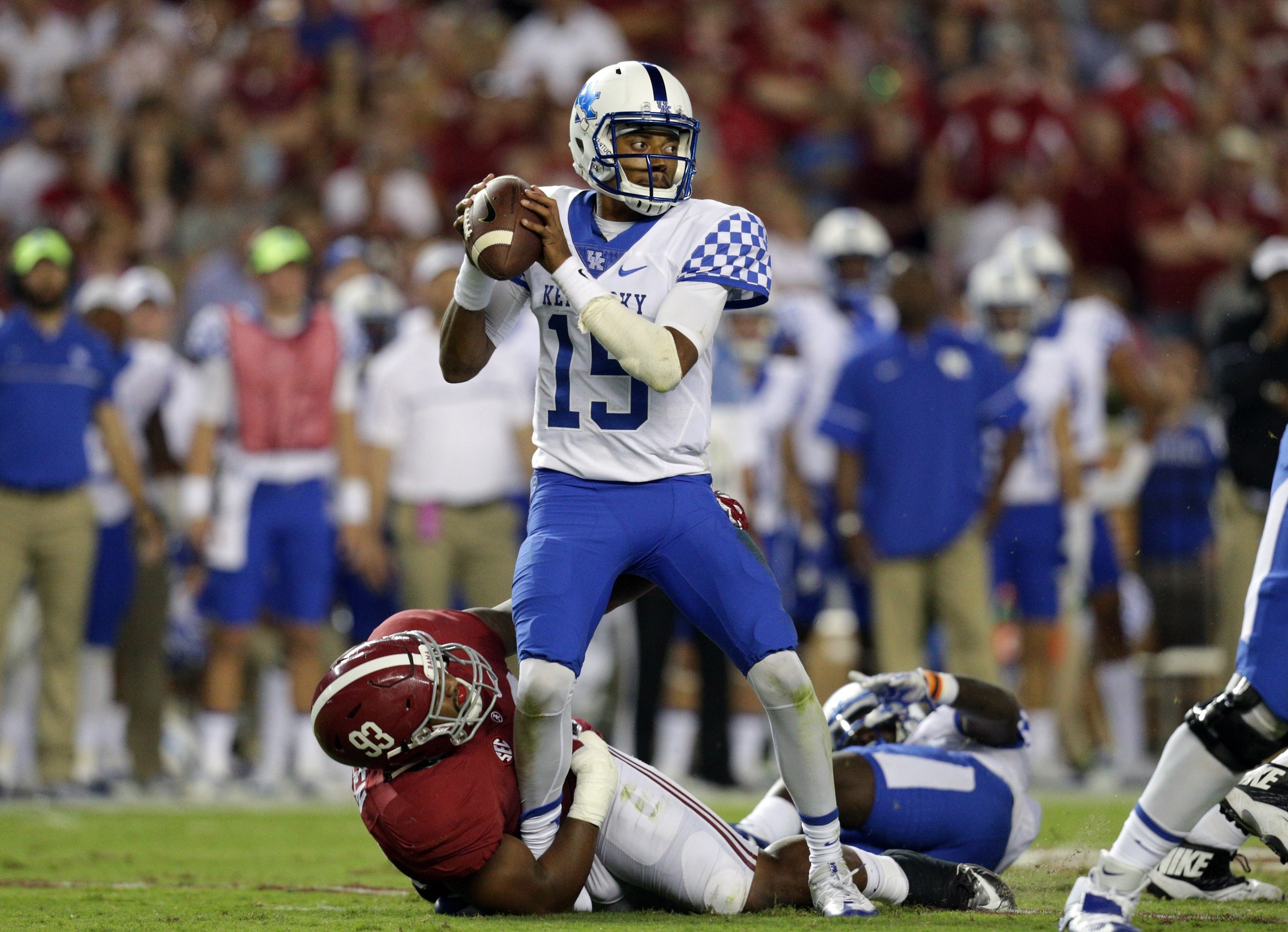 Oct 1, 2016; Tuscaloosa, AL, USA; Alabama Crimson Tide defensive lineman Jonathan Allen (93) sacks Kentucky Wildcats quarterback Stephen Johnson (15) at Bryant-Denny Stadium. Mandatory Credit: Marvin Gentry-USA TODAY Sports