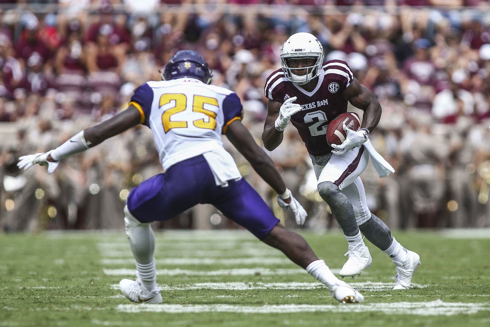 Sep 10, 2016; College Station, TX, USA; Texas A&M Aggies wide receiver Speedy Noil (2) makes a reception as Prairie View A&M Panthers cornerback Terrence Singleton (25) defends during the second quarter at Kyle Field. Mandatory Credit: Troy Taormina-USA TODAY Sports