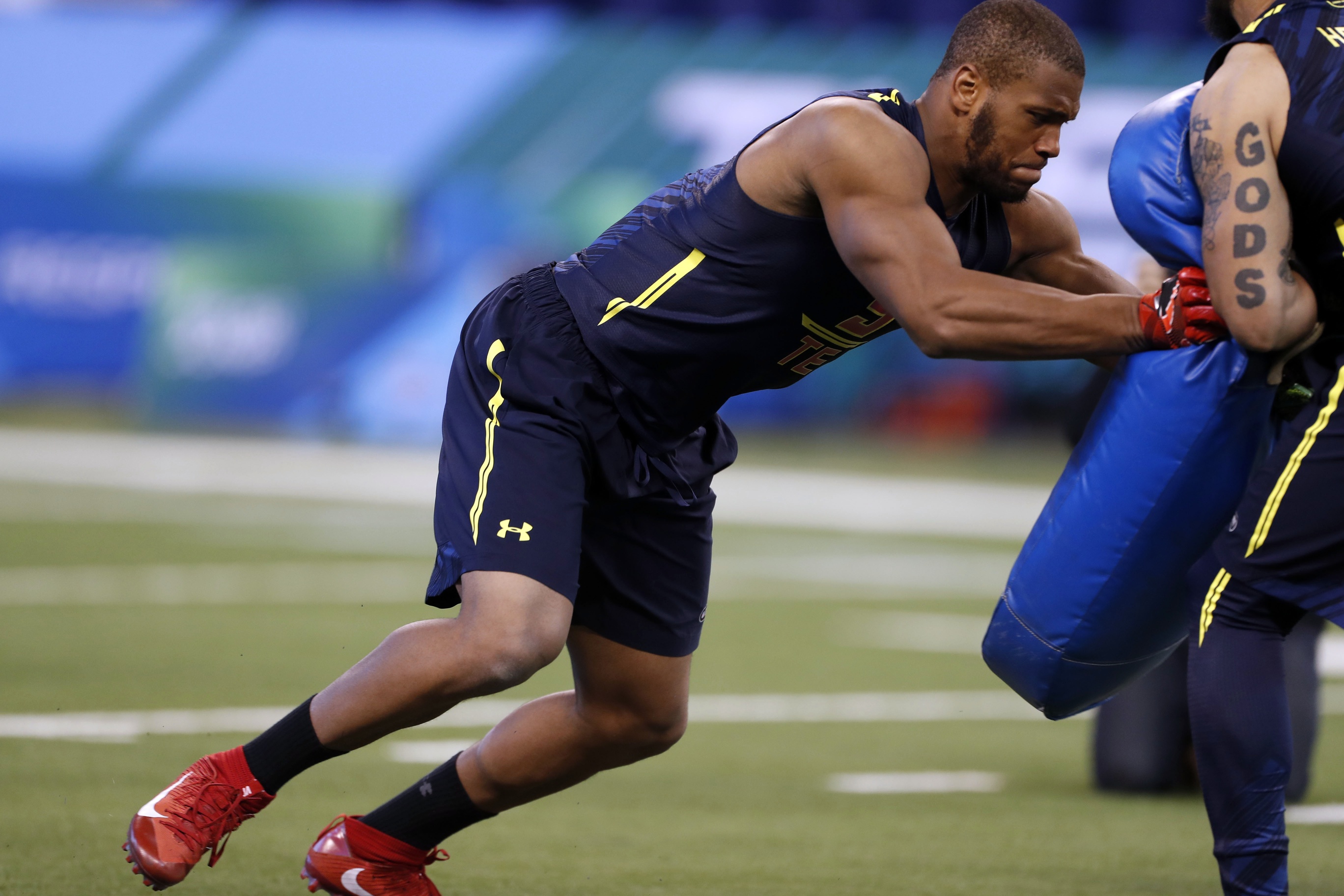 Mar 4, 2017; Indianapolis, IN, USA; Alabama Crimson Tide tight end O.J. Howard goes through workout drills during the 2017 NFL Combine at Lucas Oil Stadium. Mandatory Credit: Brian Spurlock-USA TODAY Sports