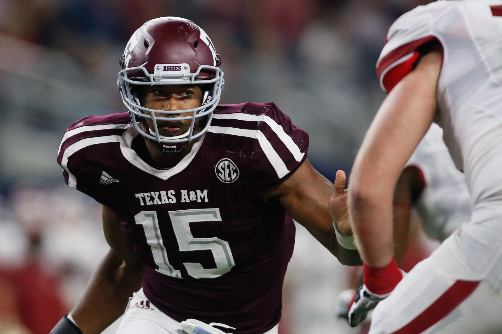 Sep 24, 2016; Dallas, TX, USA; Texas A&M Aggies defensive lineman Myles Garrett (15) in game action against the Arkansas Razorbacks at AT&T Stadium. Texas A&M won 45-24. Mandatory Credit: Tim Heitman-USA TODAY Sports