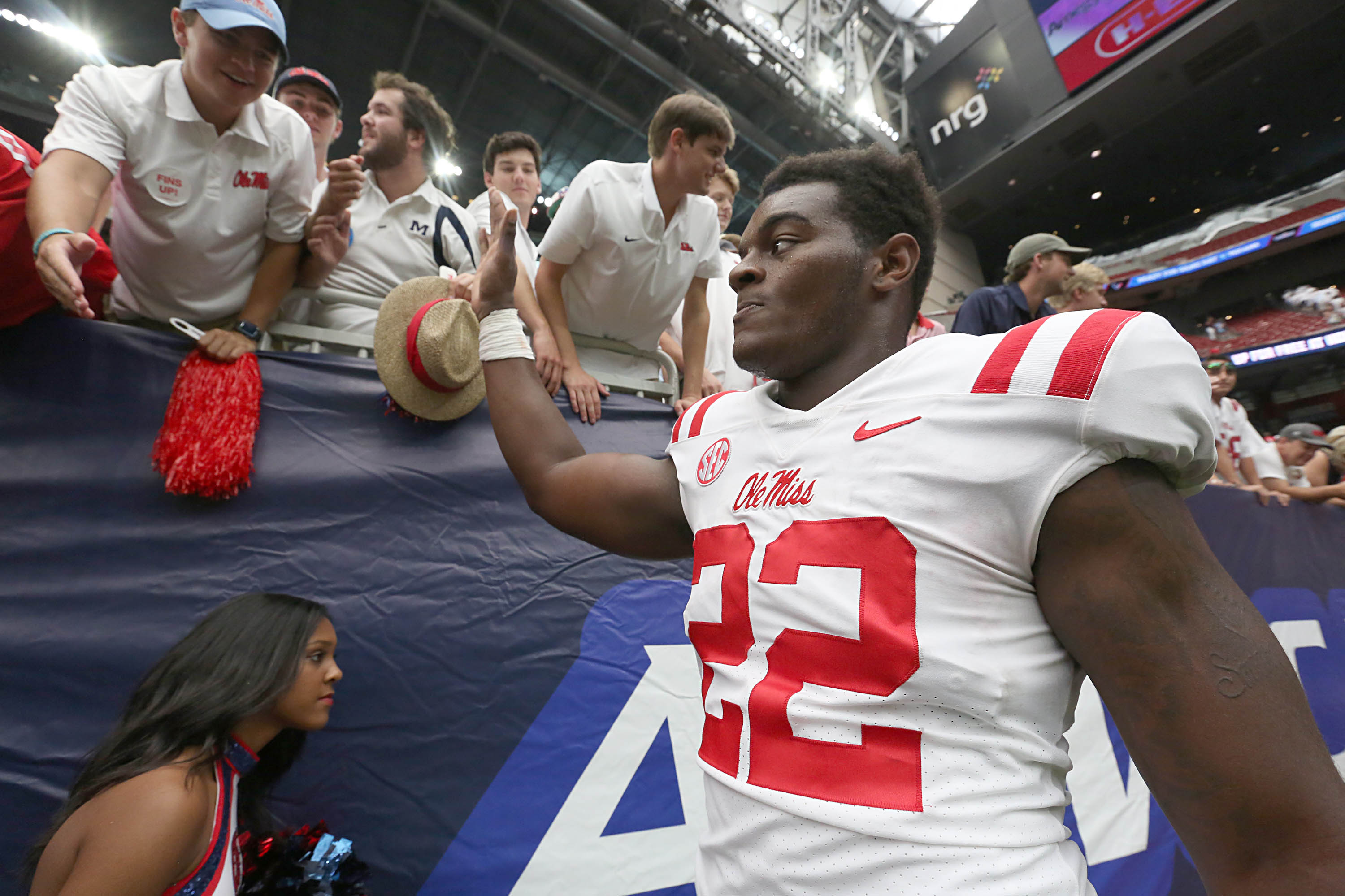Ole miss-hotty toddy-chant-airplane