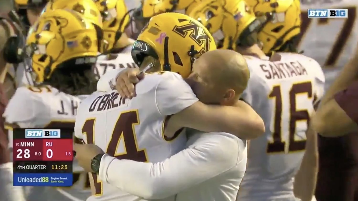 4time cancer survivor Casey O'Brien makes emotional Minnesota debut(01)