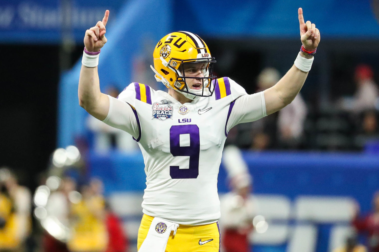 Joe Burrow celebrates a touchdown against the Oklahoma Sooners during the 2019 College Football Playoff.
