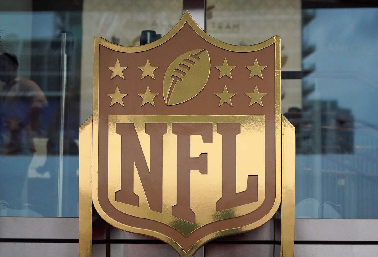 NFL starting QB announces surprising retirement