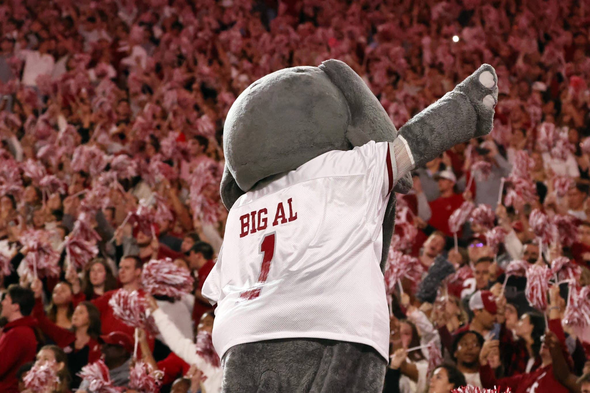 Big Al cheers on Alabama.