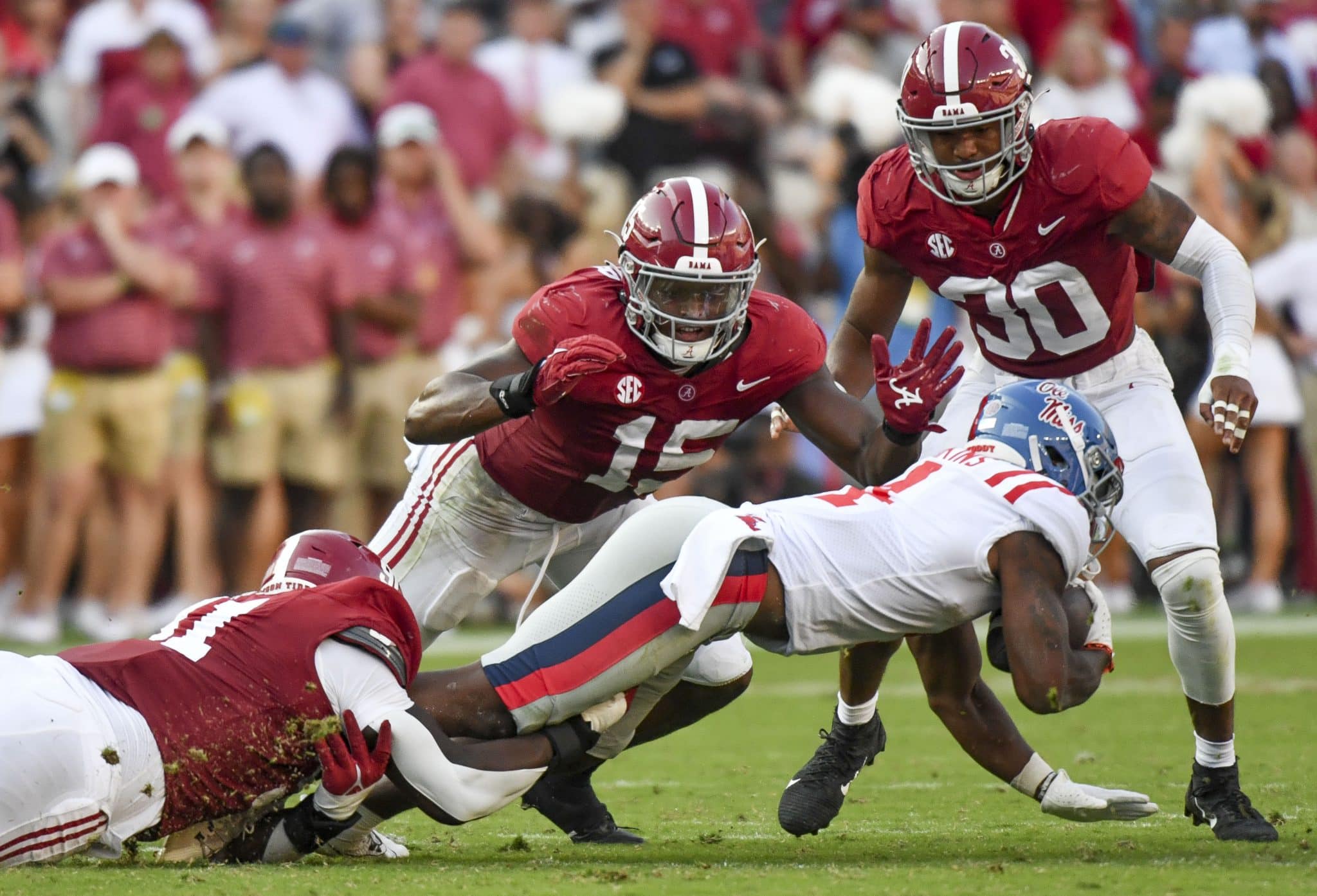 Former Alabama DL Jeheim Oatis announces transfer commitment to Colorado