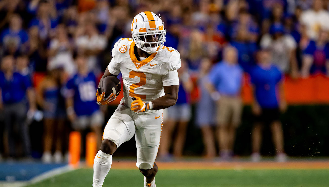 Jabari Small runs the ball for the Tennessee Volunteers against the Florida Gators.