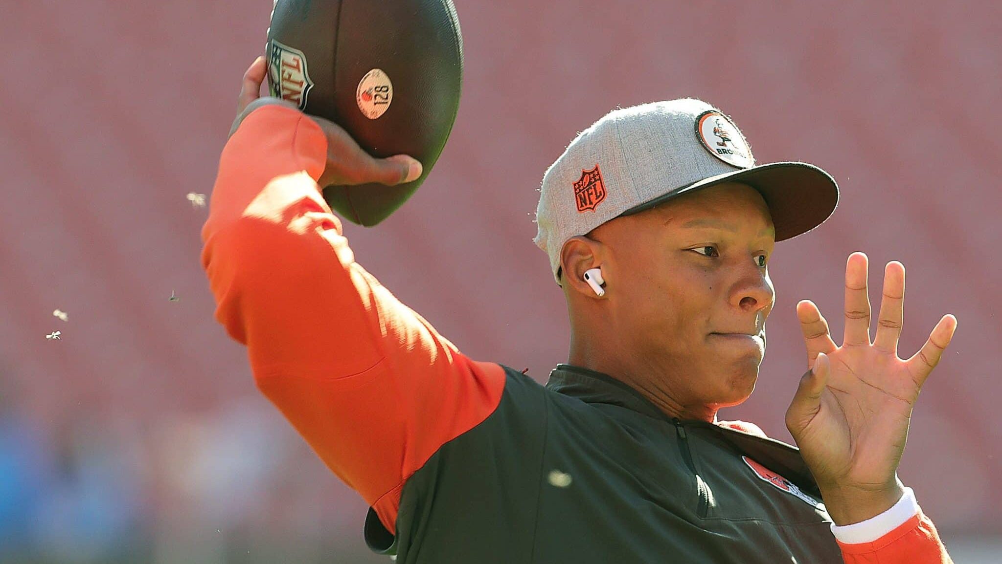 Former Tennessee QB Josh Dobbs signs with new NFL team
