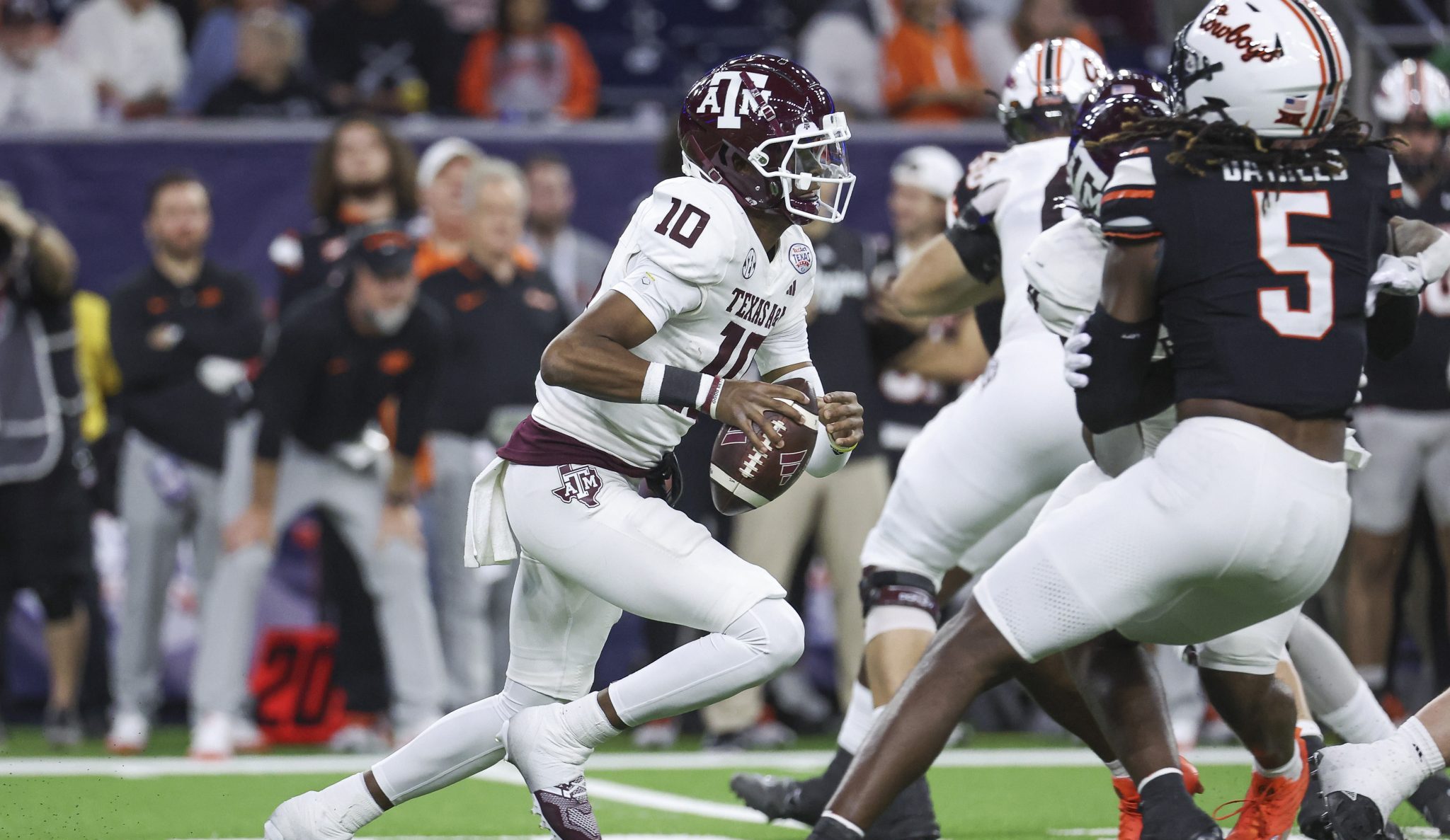 Elijah Robinson praises Marcel Reed, names biggest lesson learned for ...