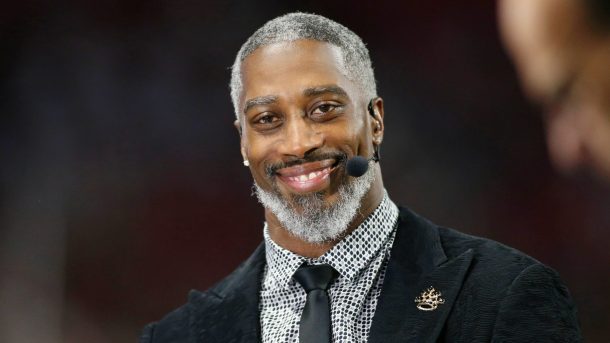 Roman Harper is shown.