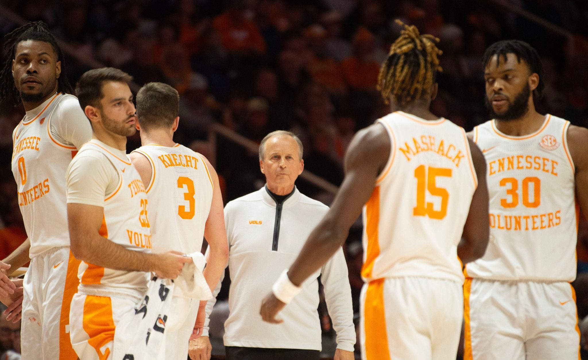 Tennessee announces lifetime contract for coach Rick Barnes