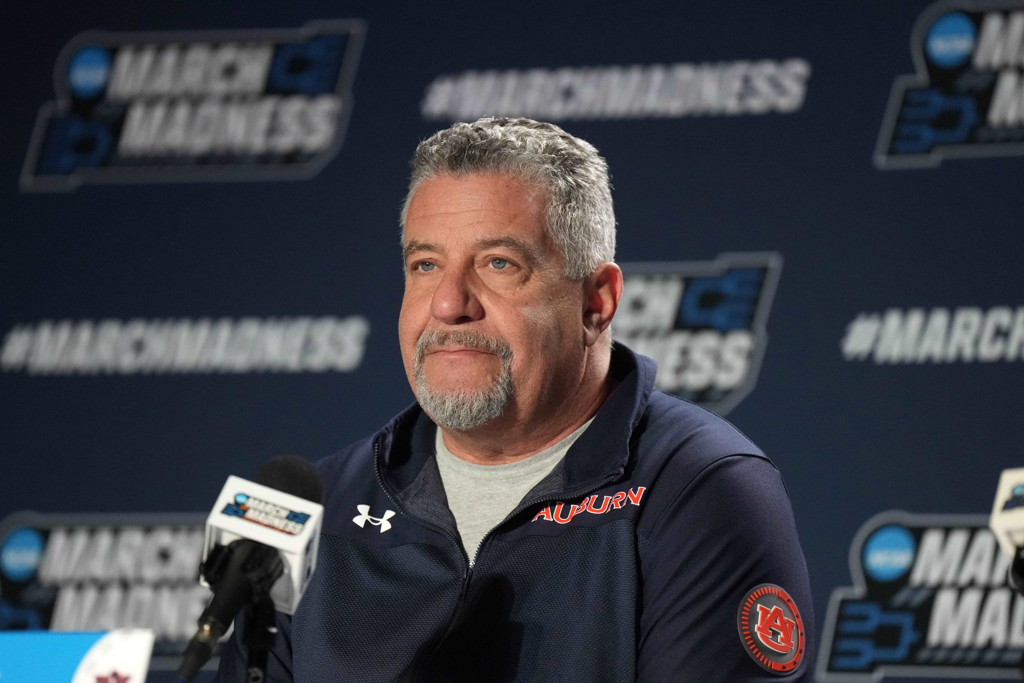 Bruce Pearl speaks at a press conference.