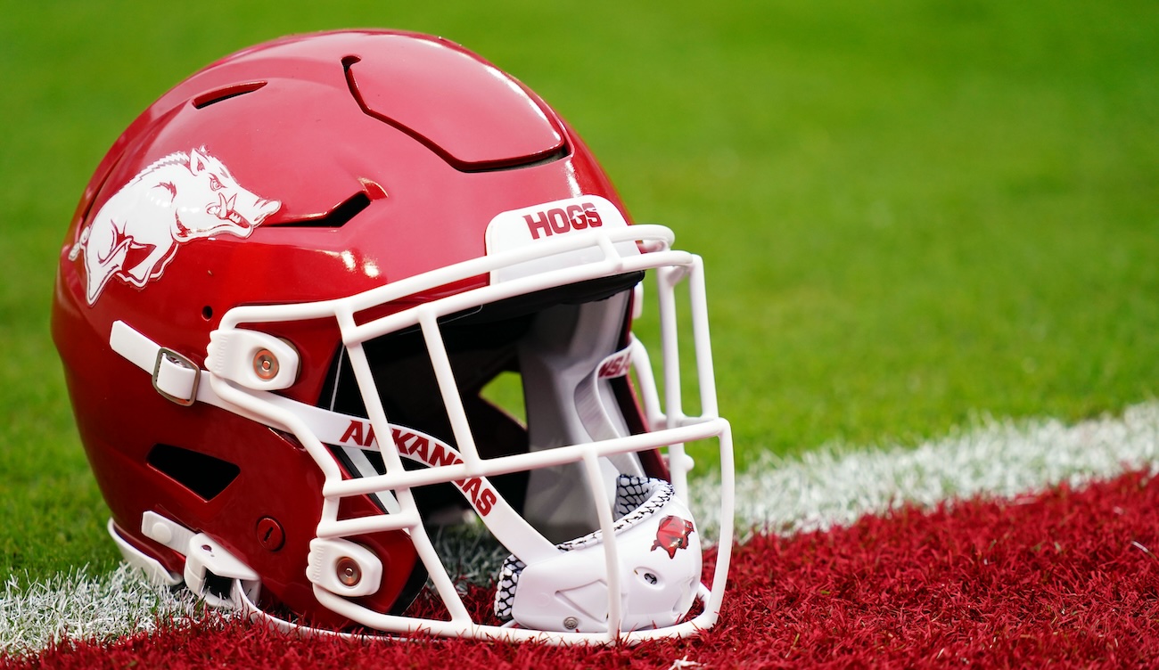 Former Arkansas OL announces commitment to Arkansas State