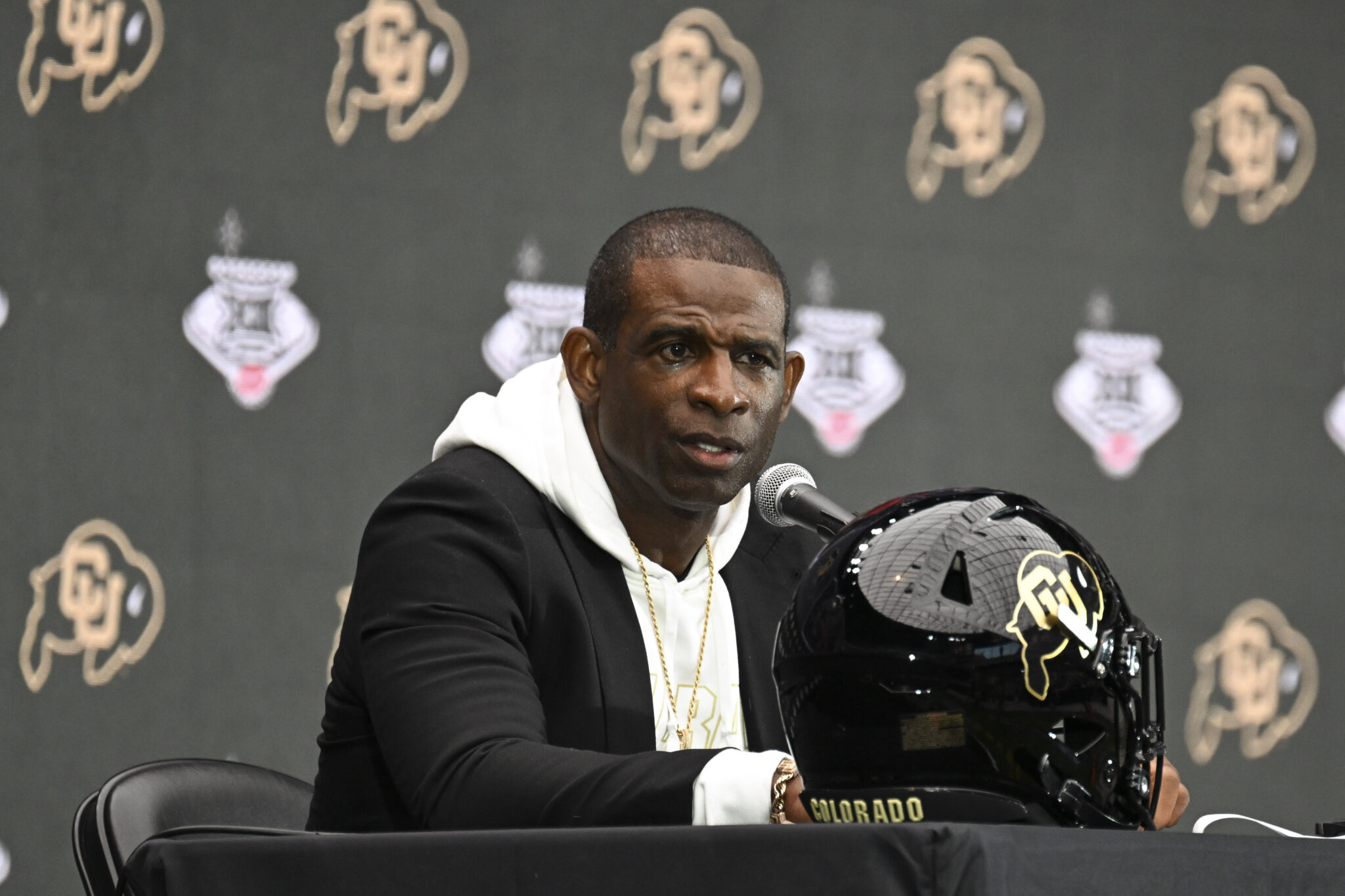 Deion Sanders thanks Randy Moss for support during cancer battle: &lsquo;He gave me so much strength&rsquo;