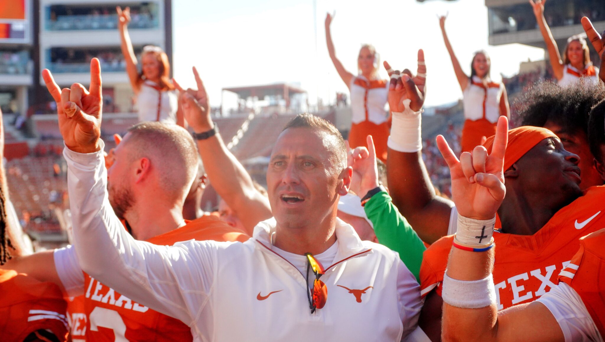 Texas football earns commitment from 4-star LB