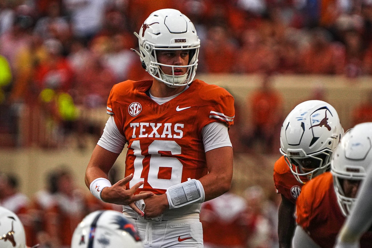 Steve Spurrier questions hype for Arch Manning, Texas in 2025