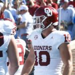 Oklahoma TE Bauer Sharp on the field.