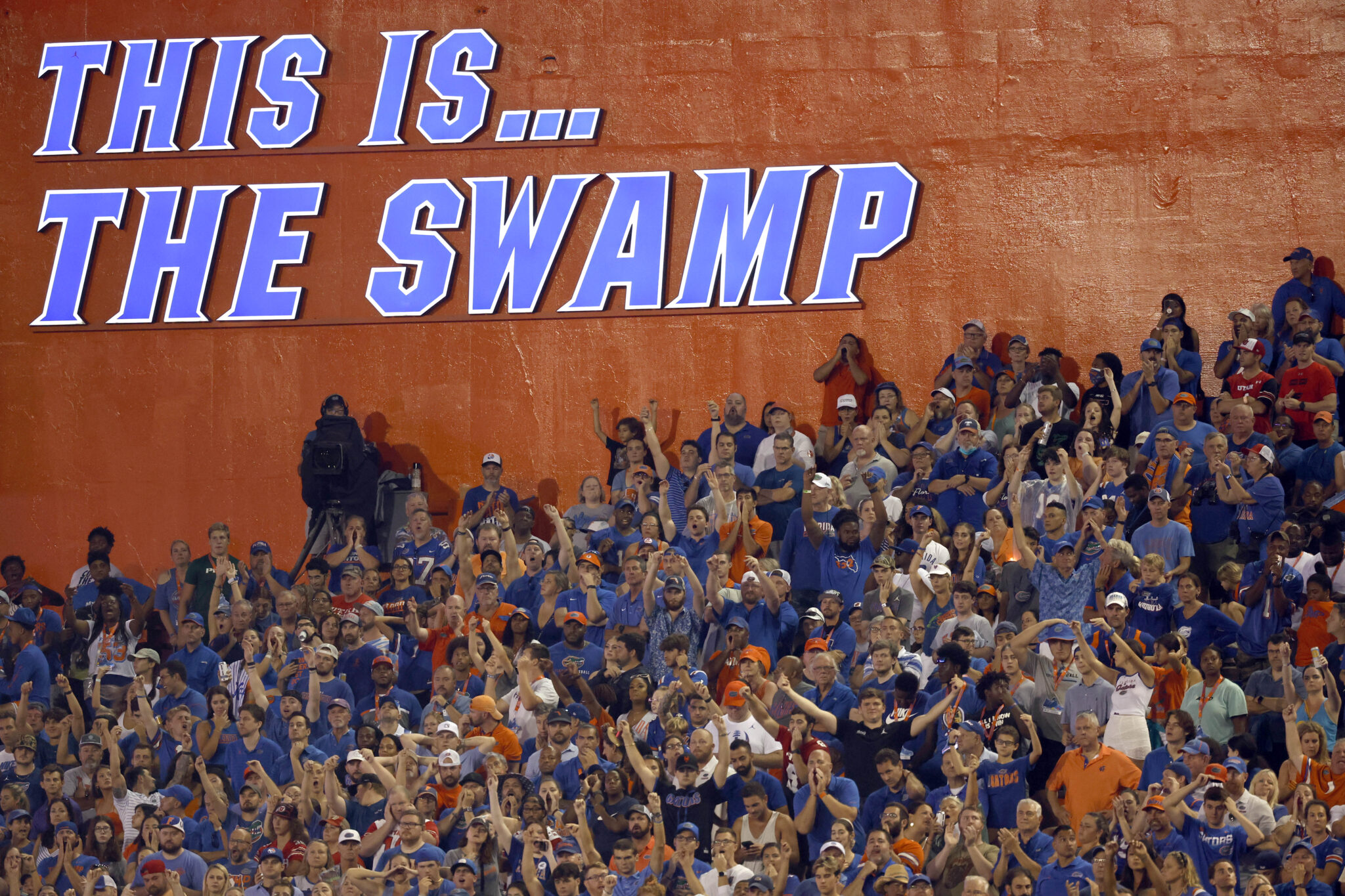 Florida stays hot on recruiting trail, lands commitment from TE