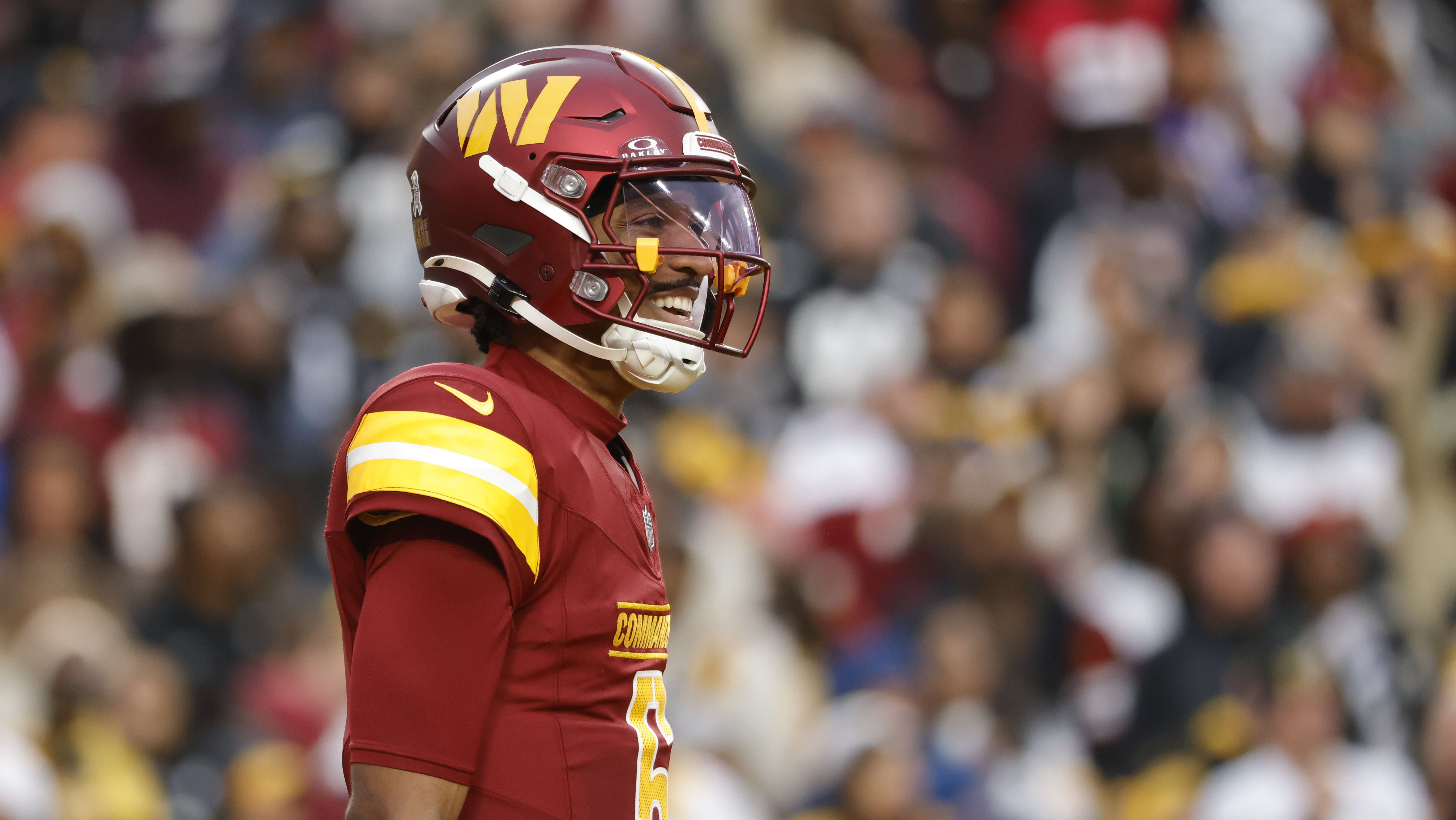 The Untold Story: Jayden Daniels And His Dominant Hand! - ivu1sgi