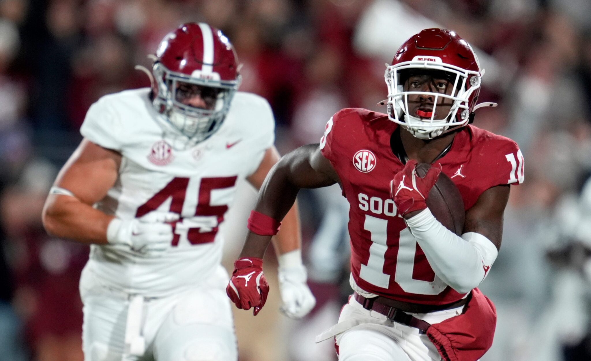 Dusty Dvoracek names Oklahoma&rsquo;s Kip Lewis his Dominant Defender of Week 12