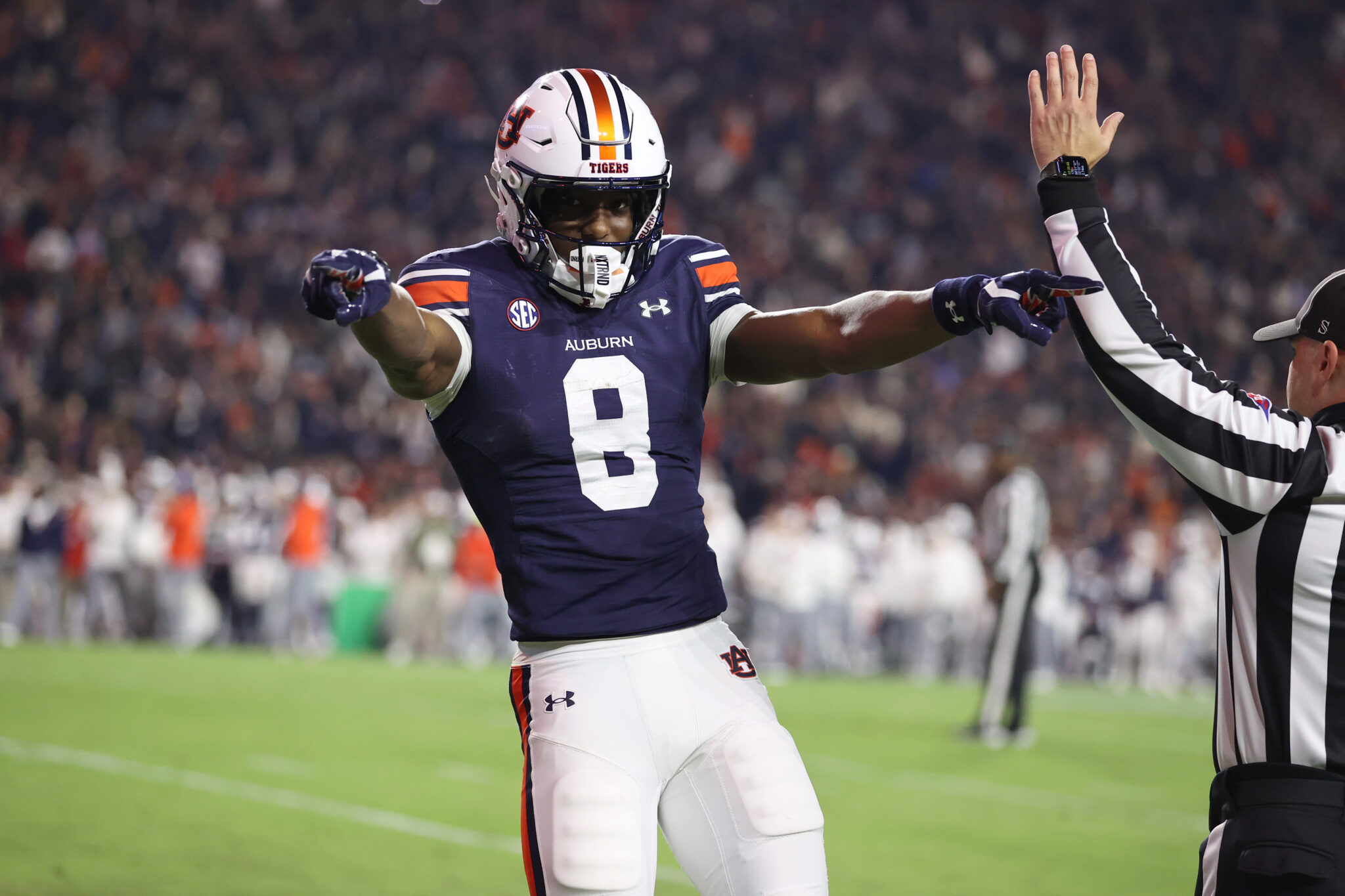 Auburn wide receiver Cam Coleman makes unreal catch in the end zone against Arkansas
