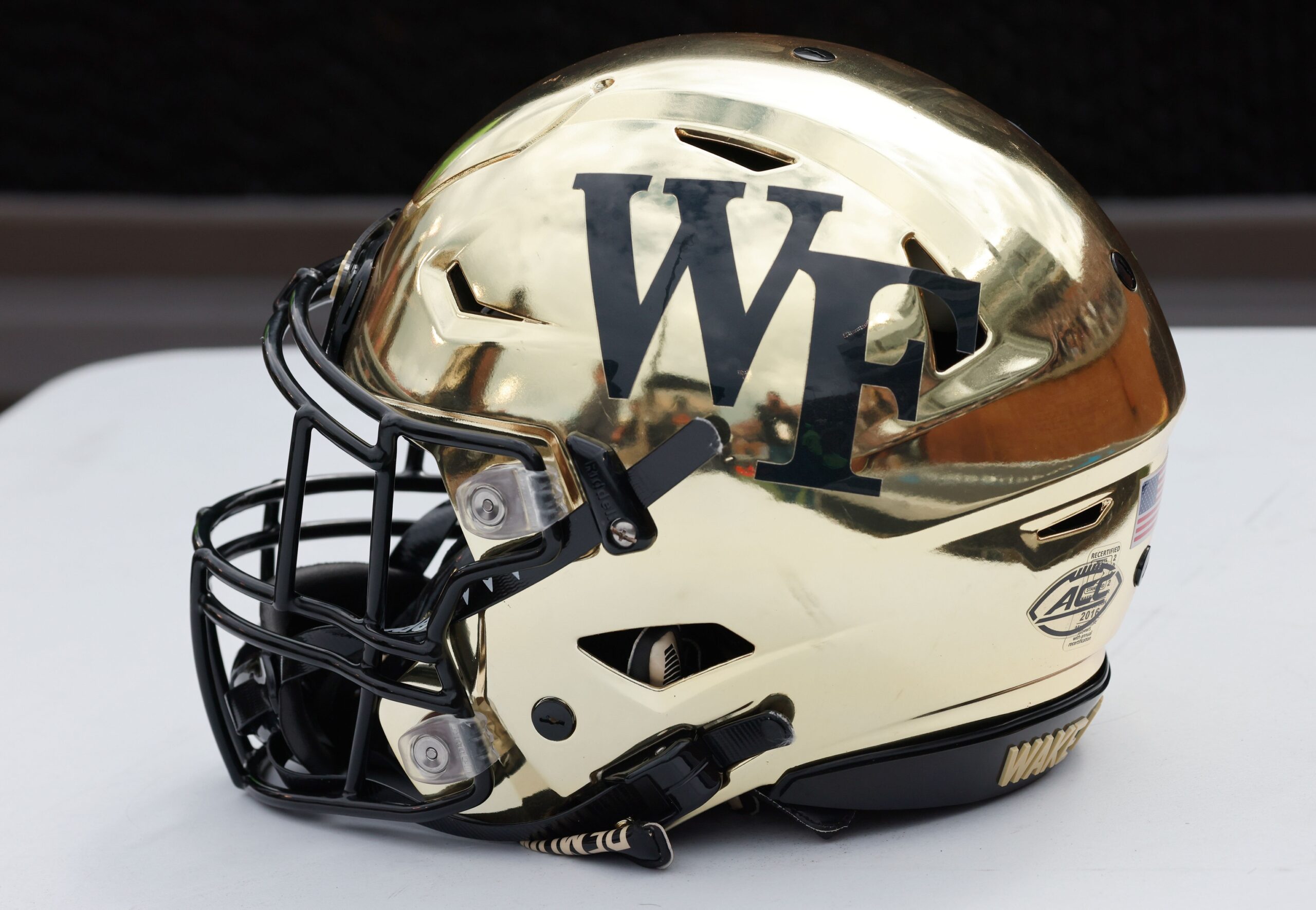 Former Alabama player, staffer Rob Ezell reportedly targeted for Wake Forest OC opening