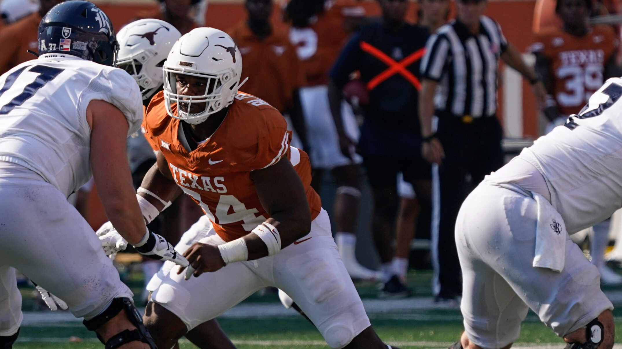 Mississippi State lands commitment from former Texas DL Jaray Bledsoe