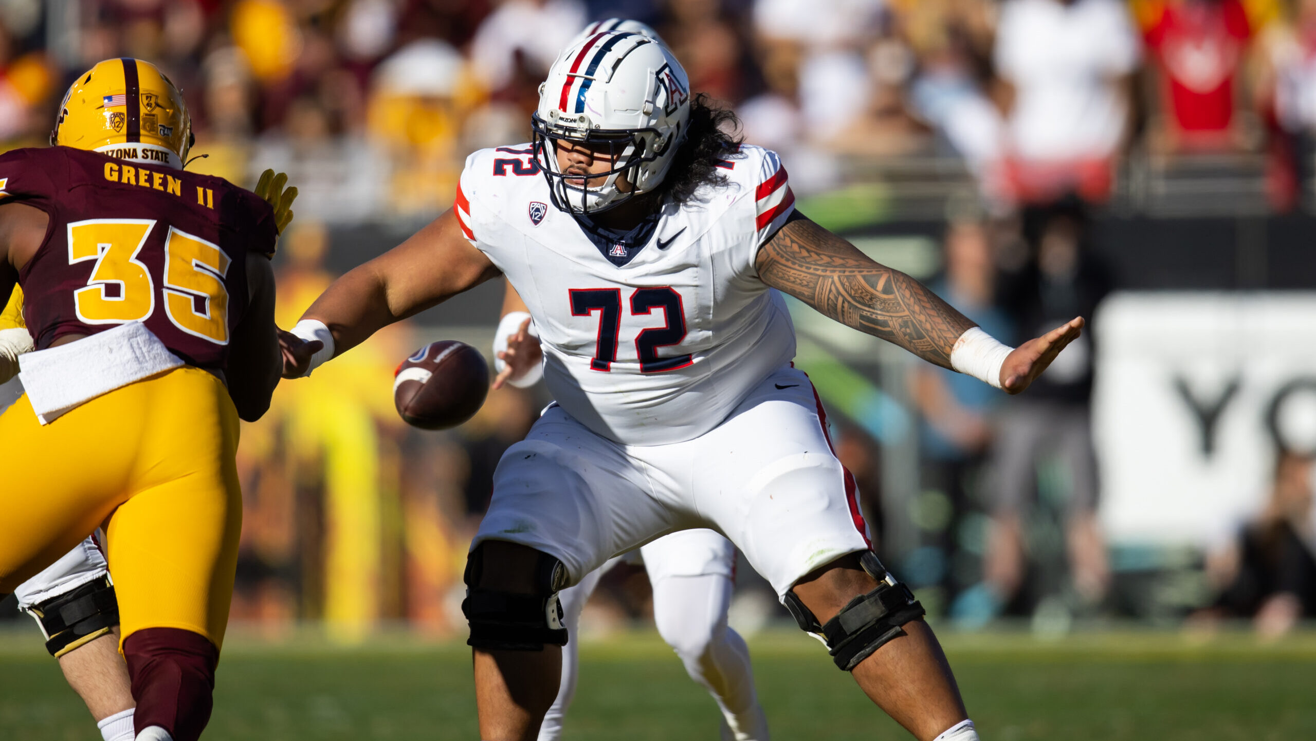 Tennessee reportedly signs OL Wendell Moe out of the transfer portal