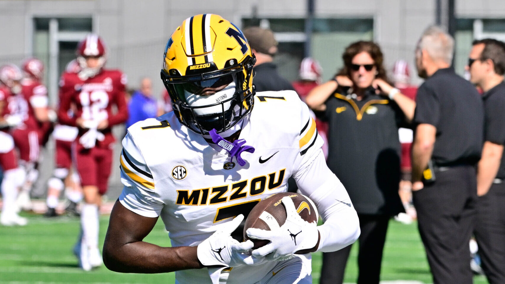 Arkansas lands Christmas Day transfer from ex-Mizzou WR Courtney Crutchfield