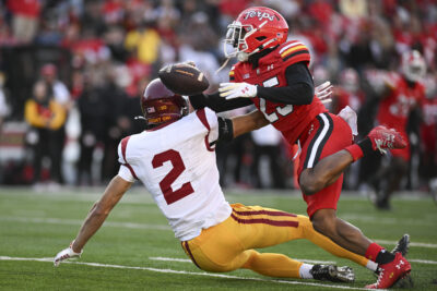 Kevis Thomas breaks up a pass intended for a USC receiver.