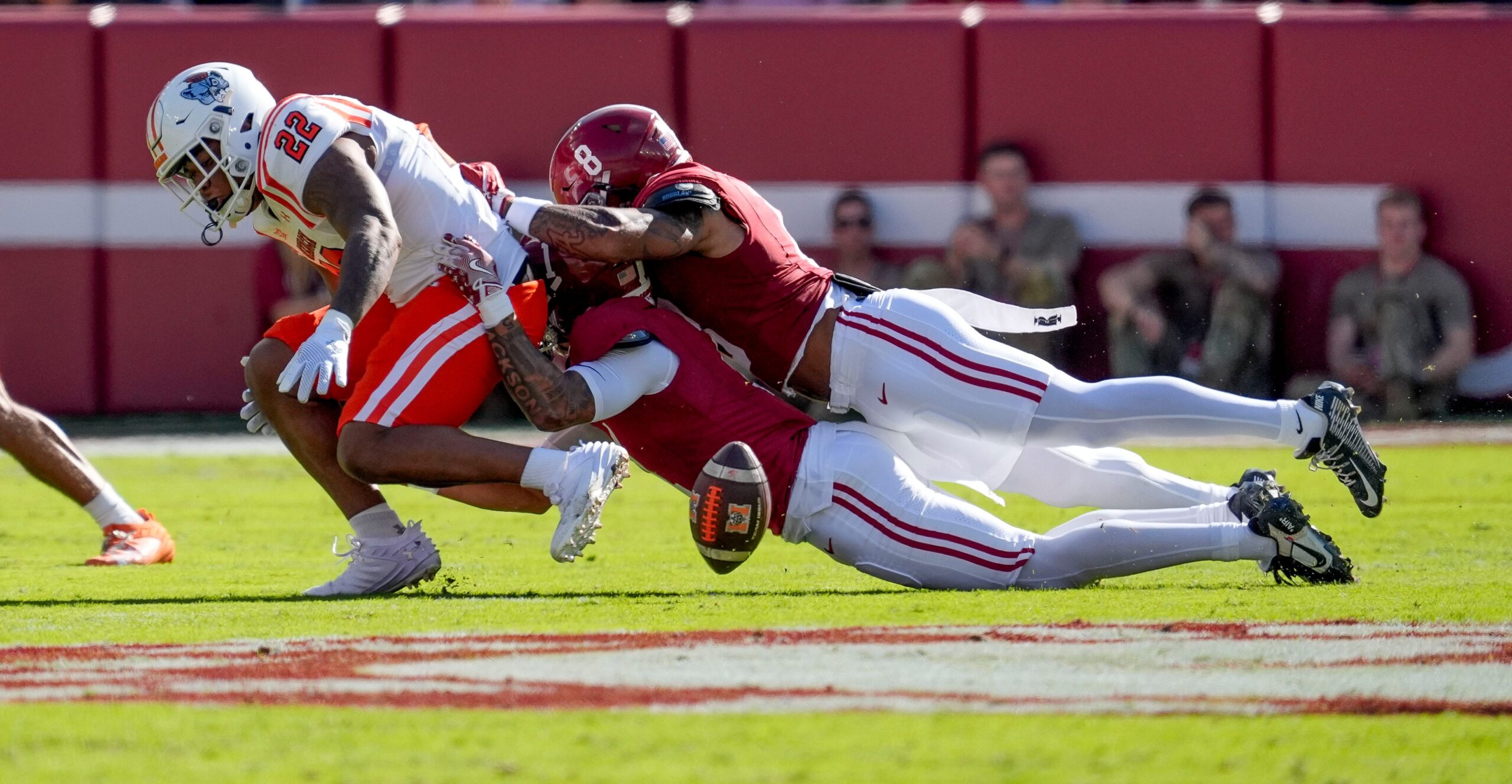 DeVonta Smith, former Alabama DB, signs with Notre Dame
