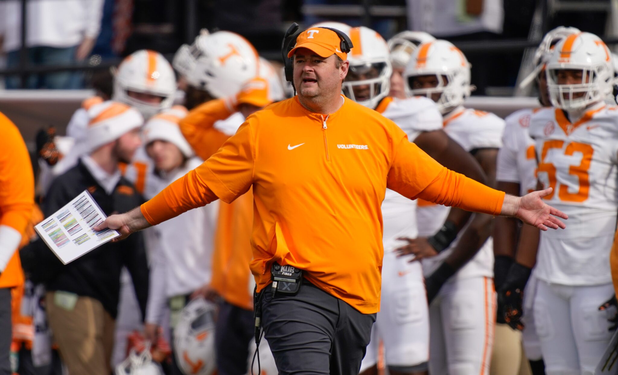 Tennessee lands commitment from transfer running back