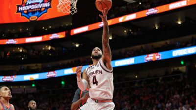 Johni Broome makes a basket against Ohio State.