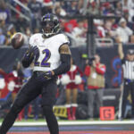 Baltimore Ravens RB Derrick Henry scores a touchdown.