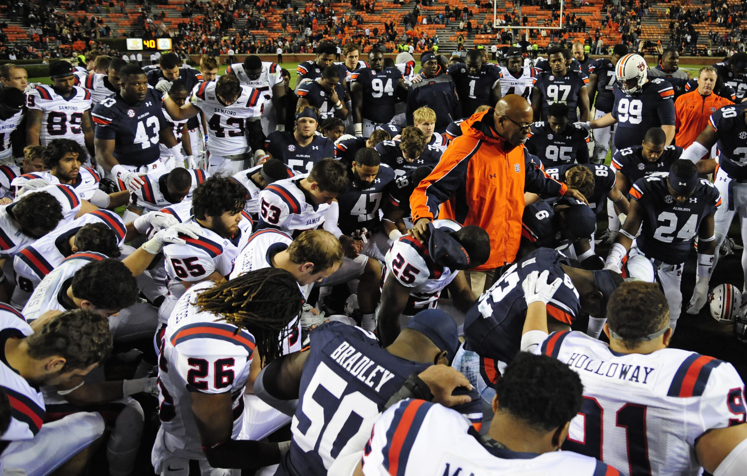 Chette Williams, Auburn team chaplain and former player, dies at 61