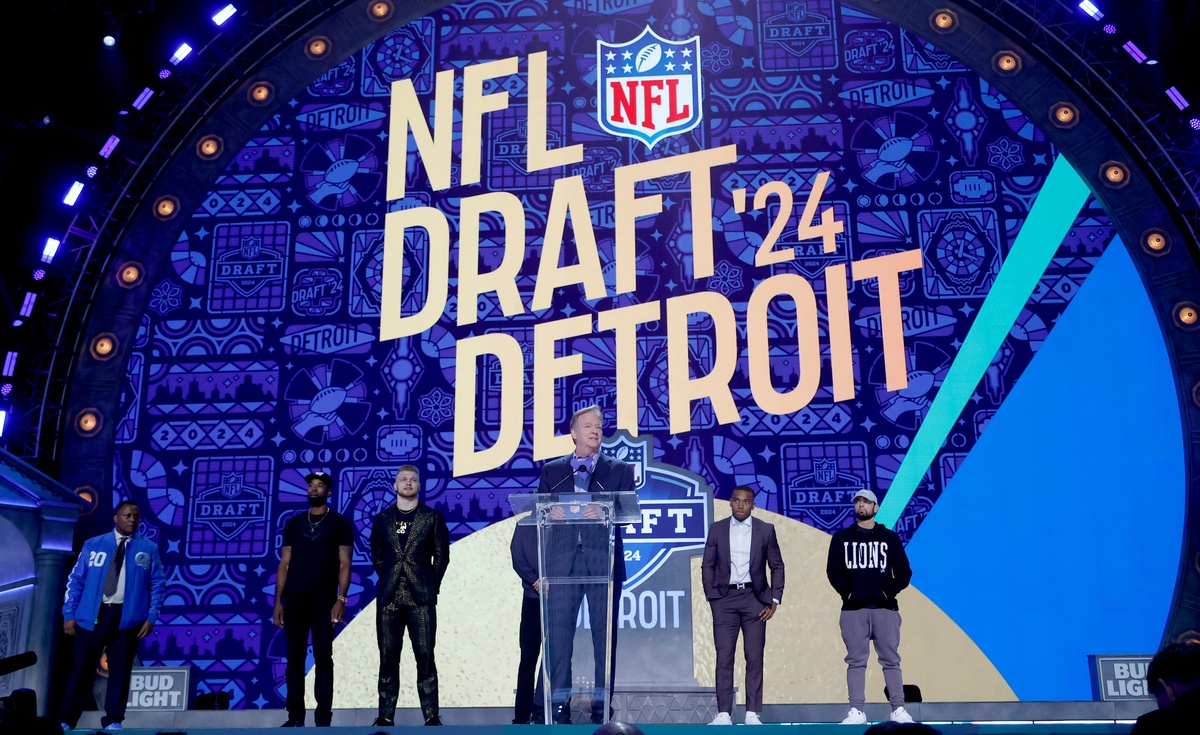 NFL Mock Draft 2025: Latest PFF projections include 15 SEC first-round picks