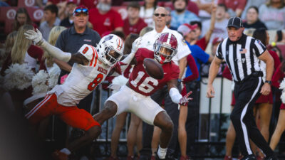 Jaren Hamilton plays for Alabama against Mercer.