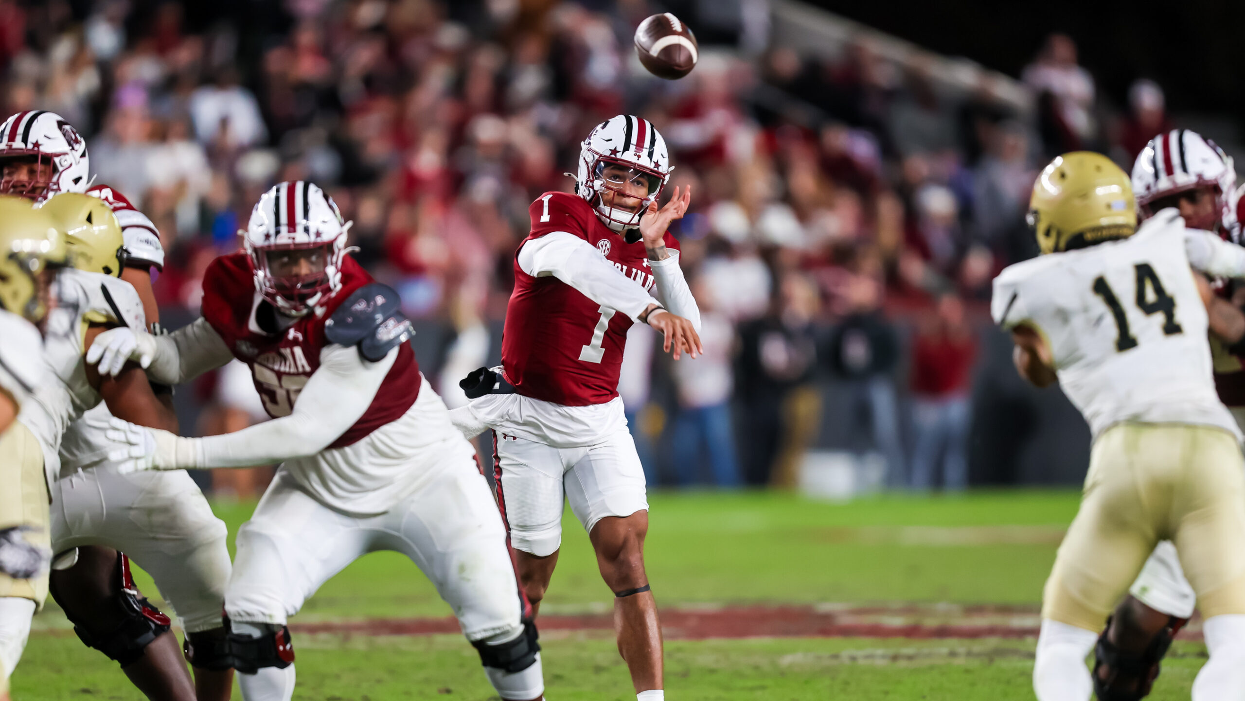 Robby Ashford, former Auburn and South Carolina QB, commits to Wake Forest