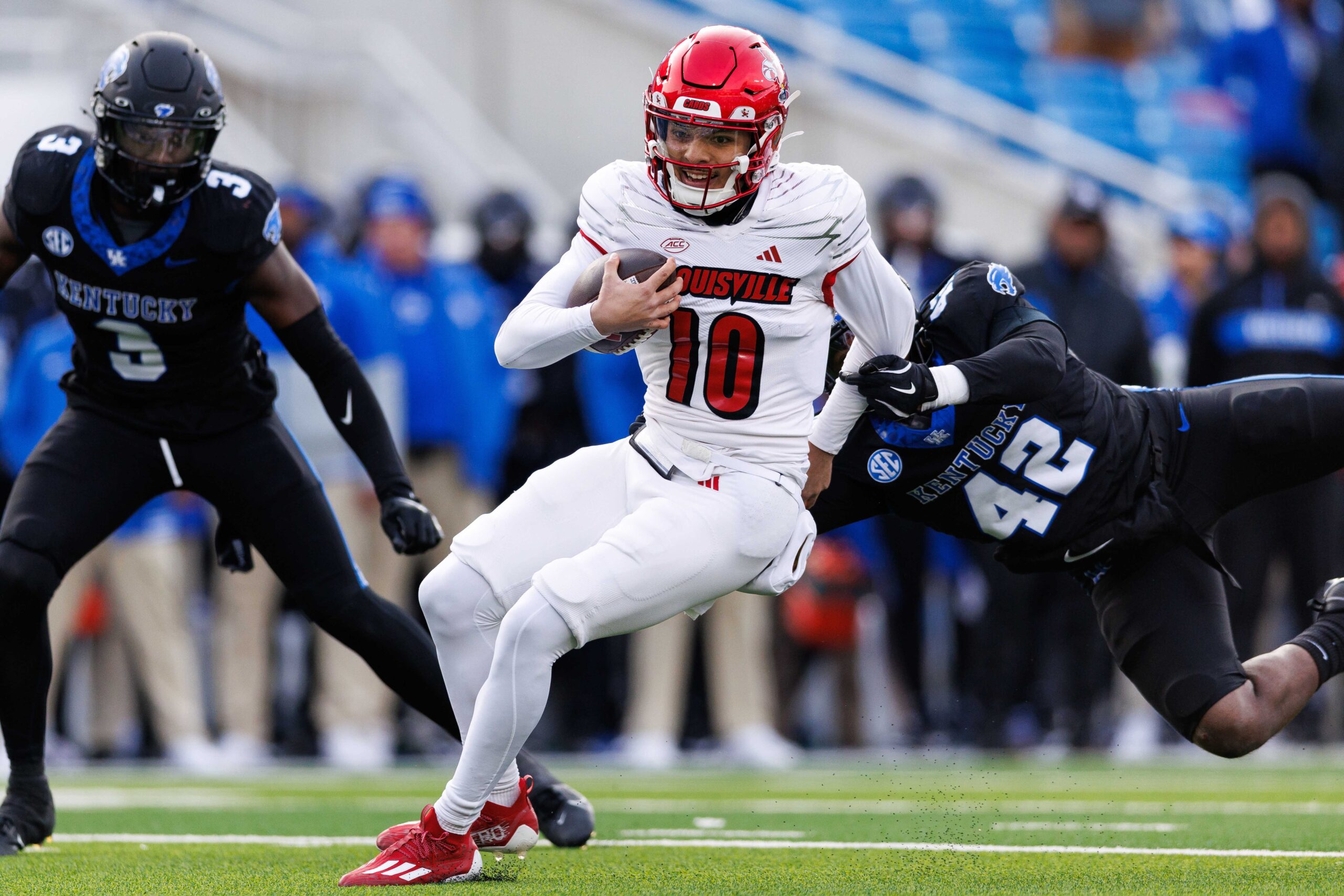 Ole Miss lands transfer QB Pierce Clarkson from Louisville, per report