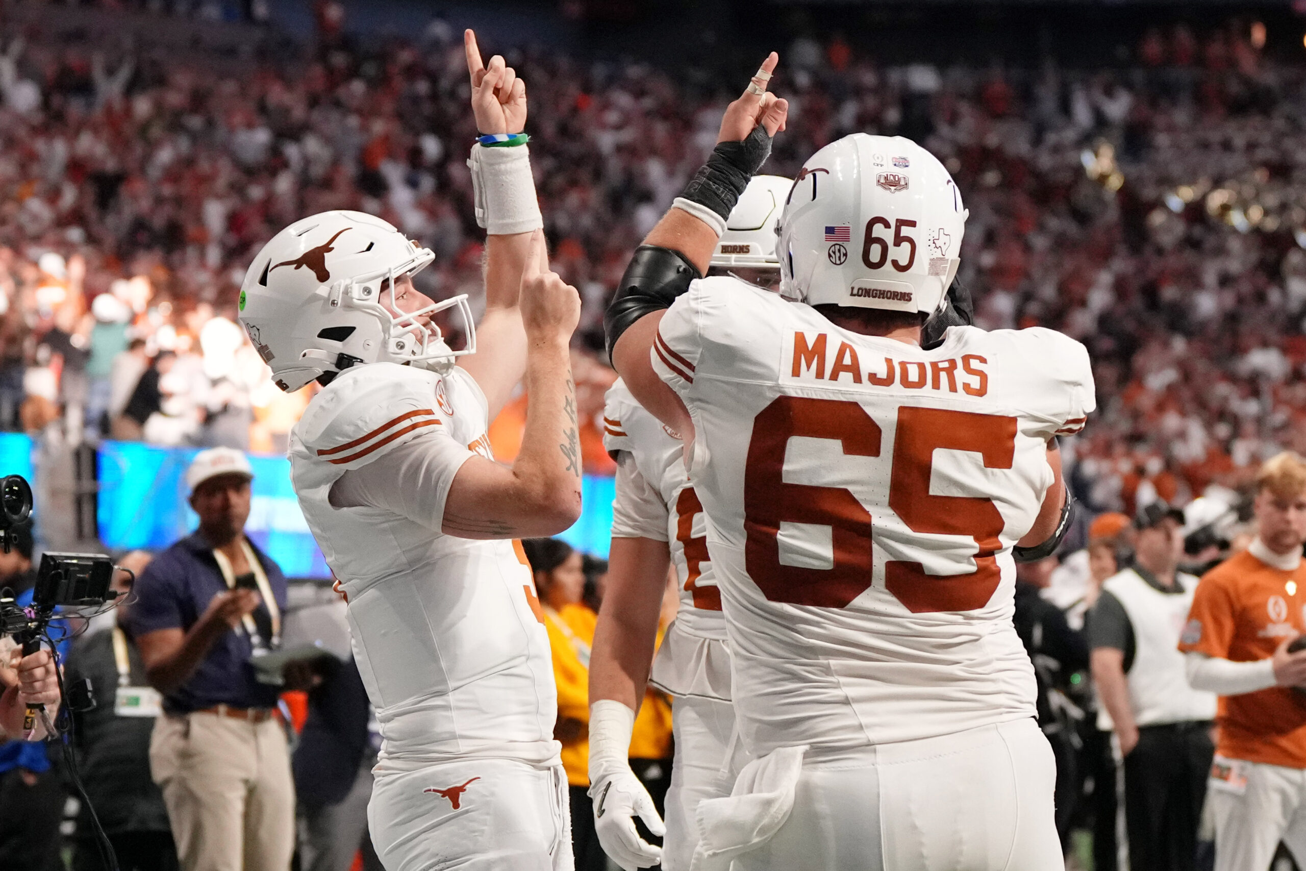 Texas outlasts Arizona State with electric TDs in Peach Bowl OT