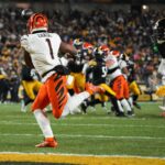 Ja'Marr Chase catches a pass in a 2025 game.