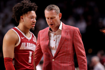 Alabama's Mark Sears and coach Nate Oats.