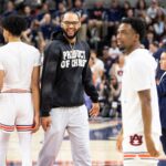 Auburn injured star Johni Broome is shown.