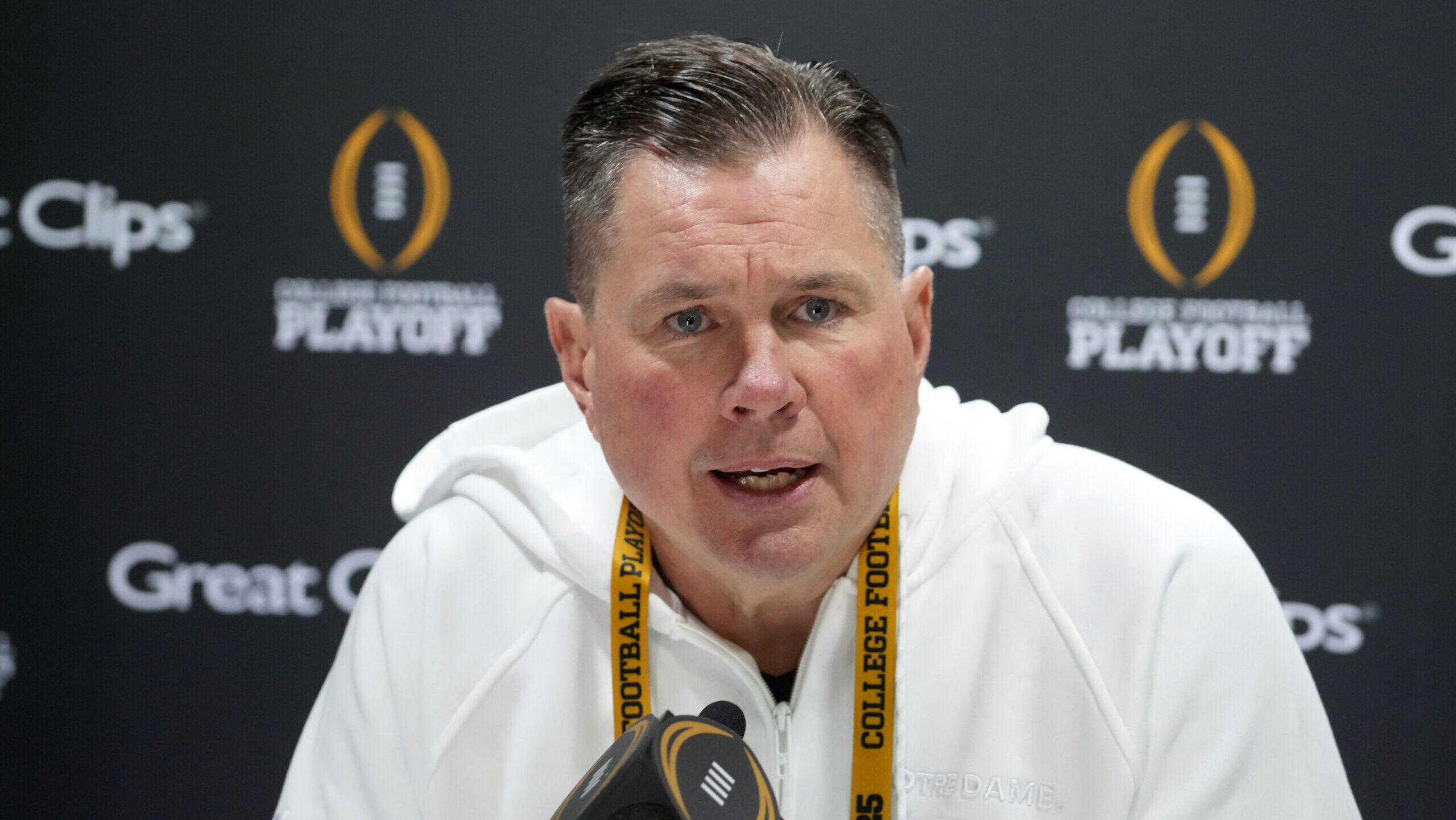 Desmond Howard trolled by Al Golden during Broyles Award speech