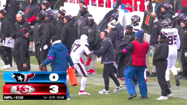 Kris Boyd, former Texas DB, shoves Texans assistant during AFC playoff game