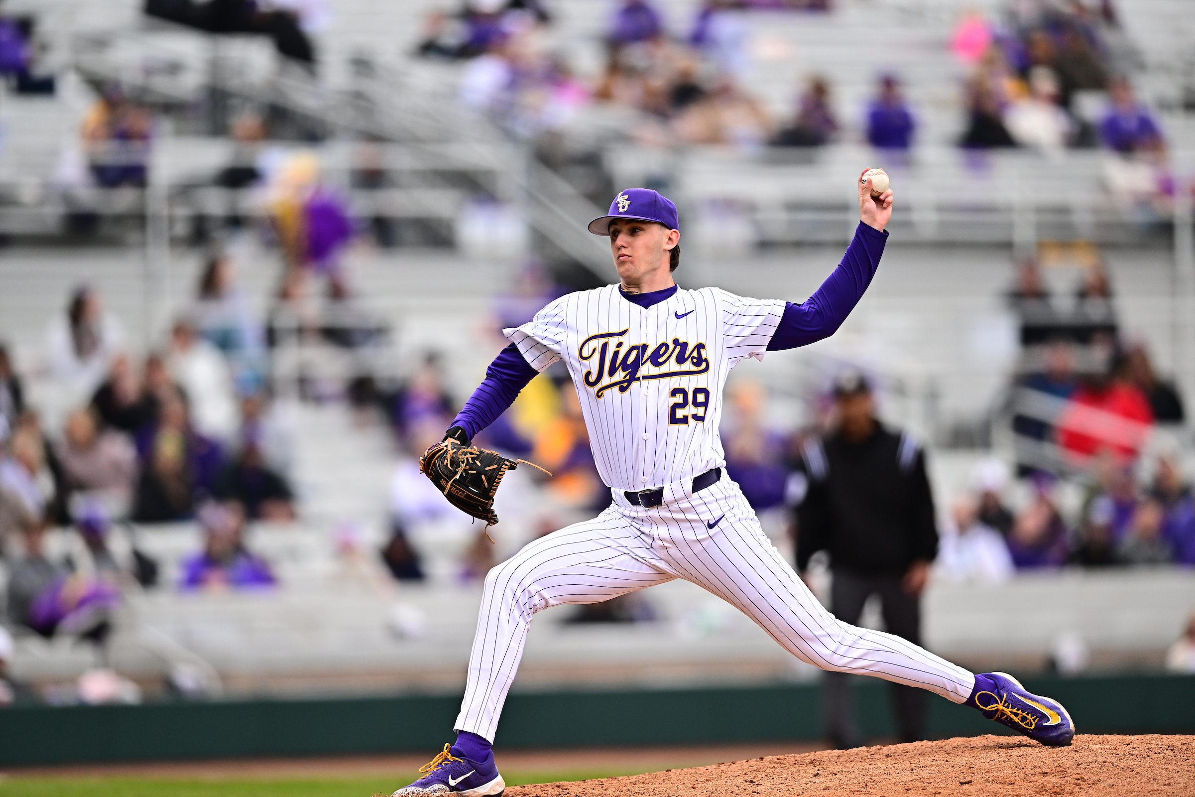 LSU baseball suffers first loss of 2025 in upset by Omaha