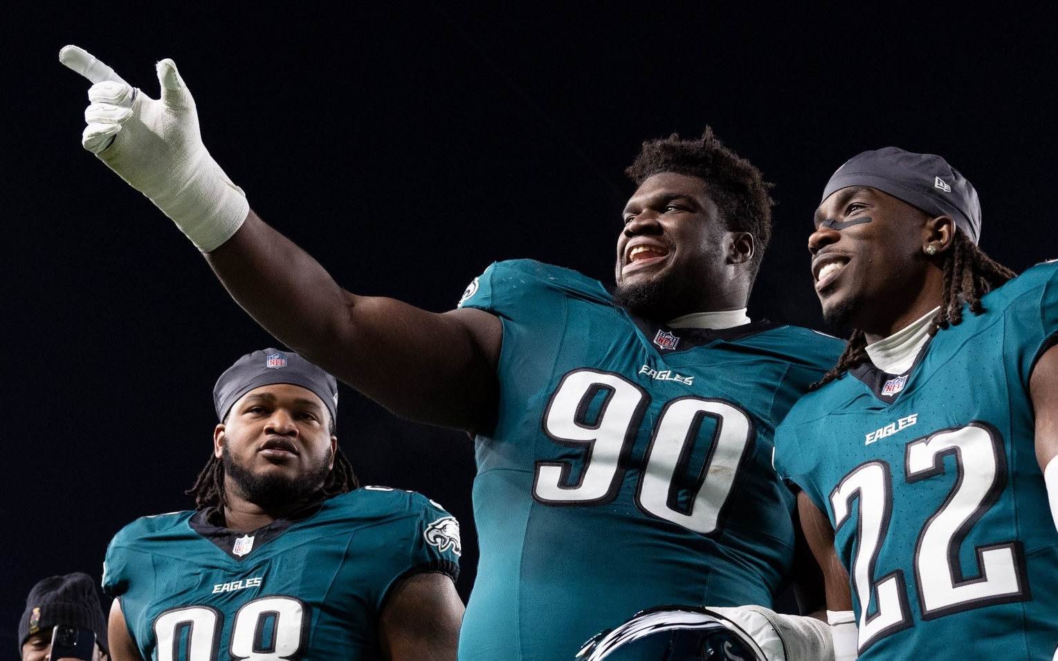 Philadelphia Eagles players make their picks for Georgia vs. Alabama