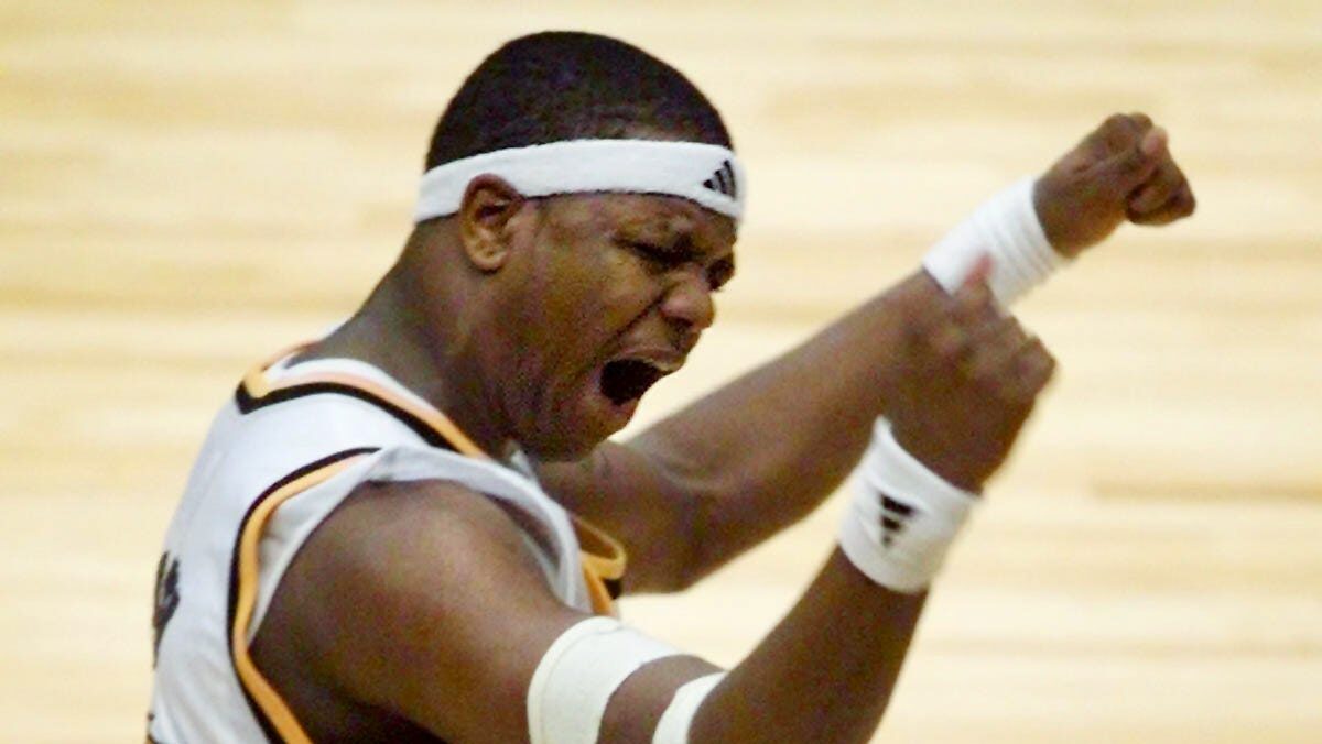 Ron Slay, Vol great, inducted into Tennessee Sports Hall of Fame